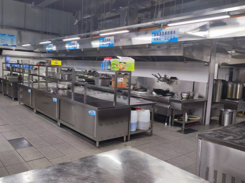 油煙背后 奧科廚具廠對(duì)商業(yè)廚房“潛規(guī)則”的深度解讀